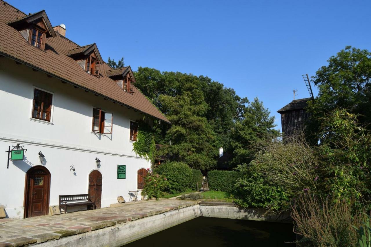Bucicky Mlyn Rozdalovice Exterior foto